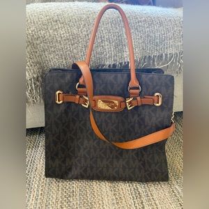 Michael Kors purse 👜